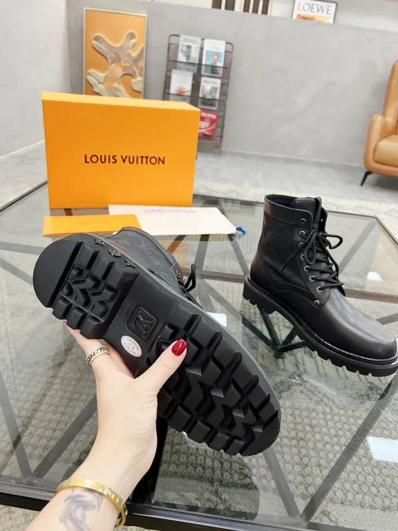 Louis Vuitton Shoe 